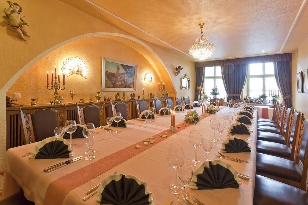 Kaiserhof Hotel Sonne Nordlingen Bagian luar foto