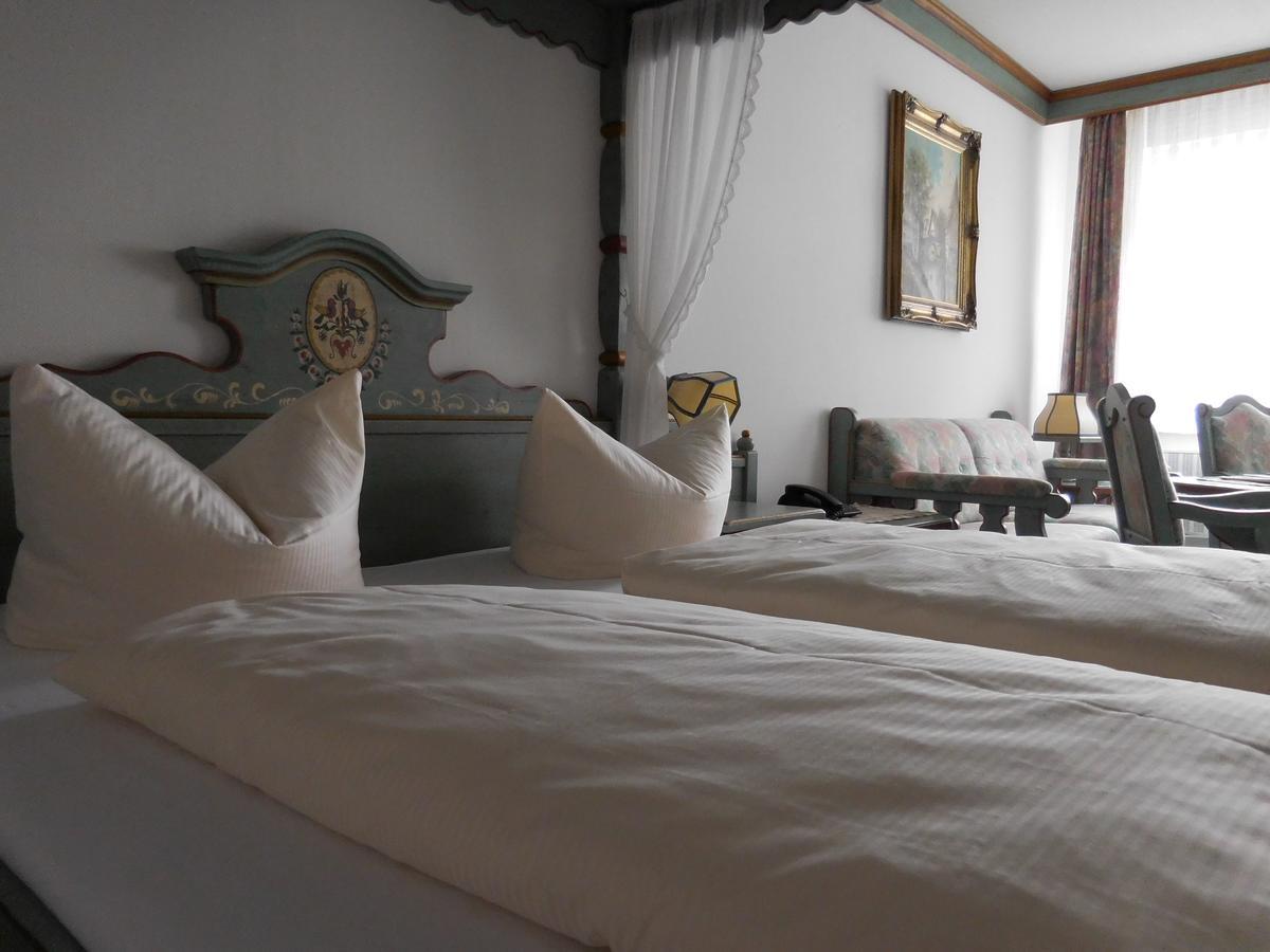 Kaiserhof Hotel Sonne Nordlingen Bagian luar foto