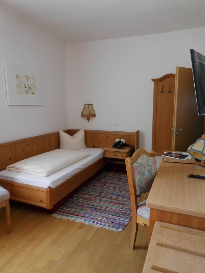 Kaiserhof Hotel Sonne Nordlingen Bagian luar foto